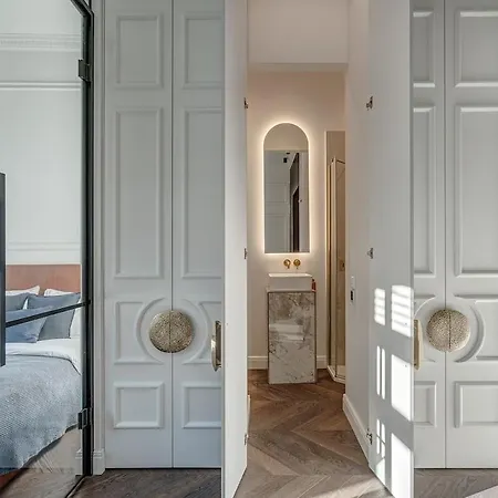 Apartment New! Design Old Town *